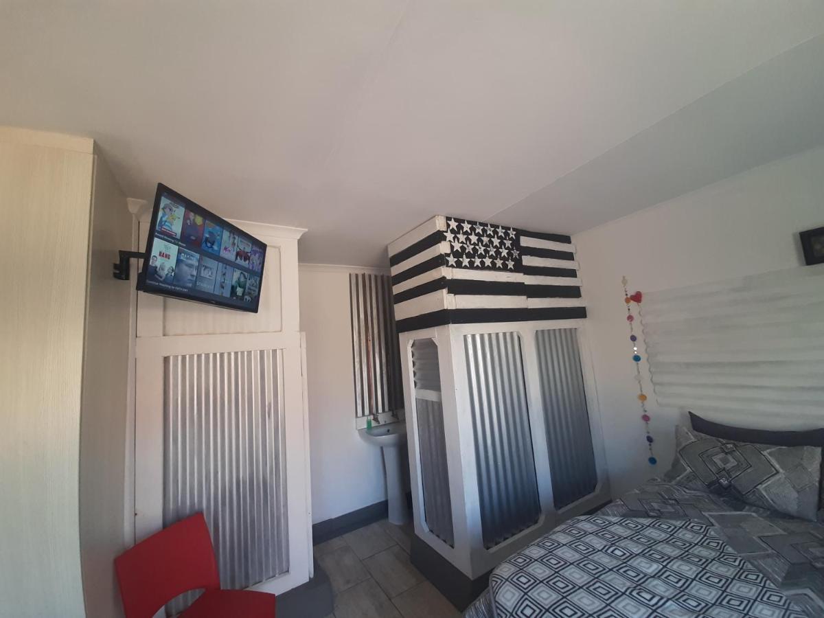Mykhaya-Your Home Away From Home Kempton Park Dış mekan fotoğraf