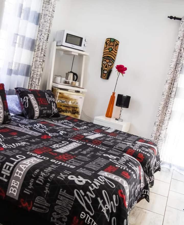 Mykhaya-Your Home Away From Home Kempton Park Dış mekan fotoğraf
