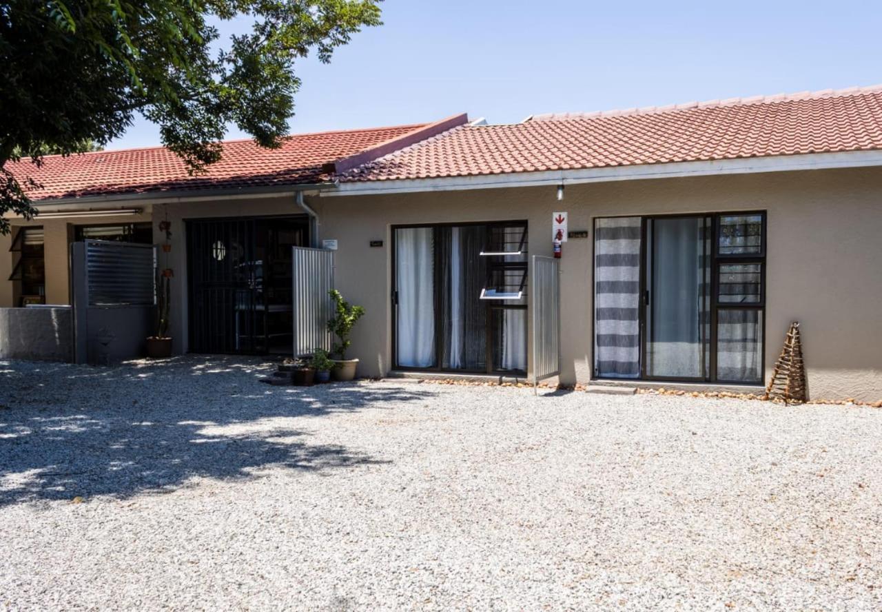 Mykhaya-Your Home Away From Home Kempton Park Dış mekan fotoğraf