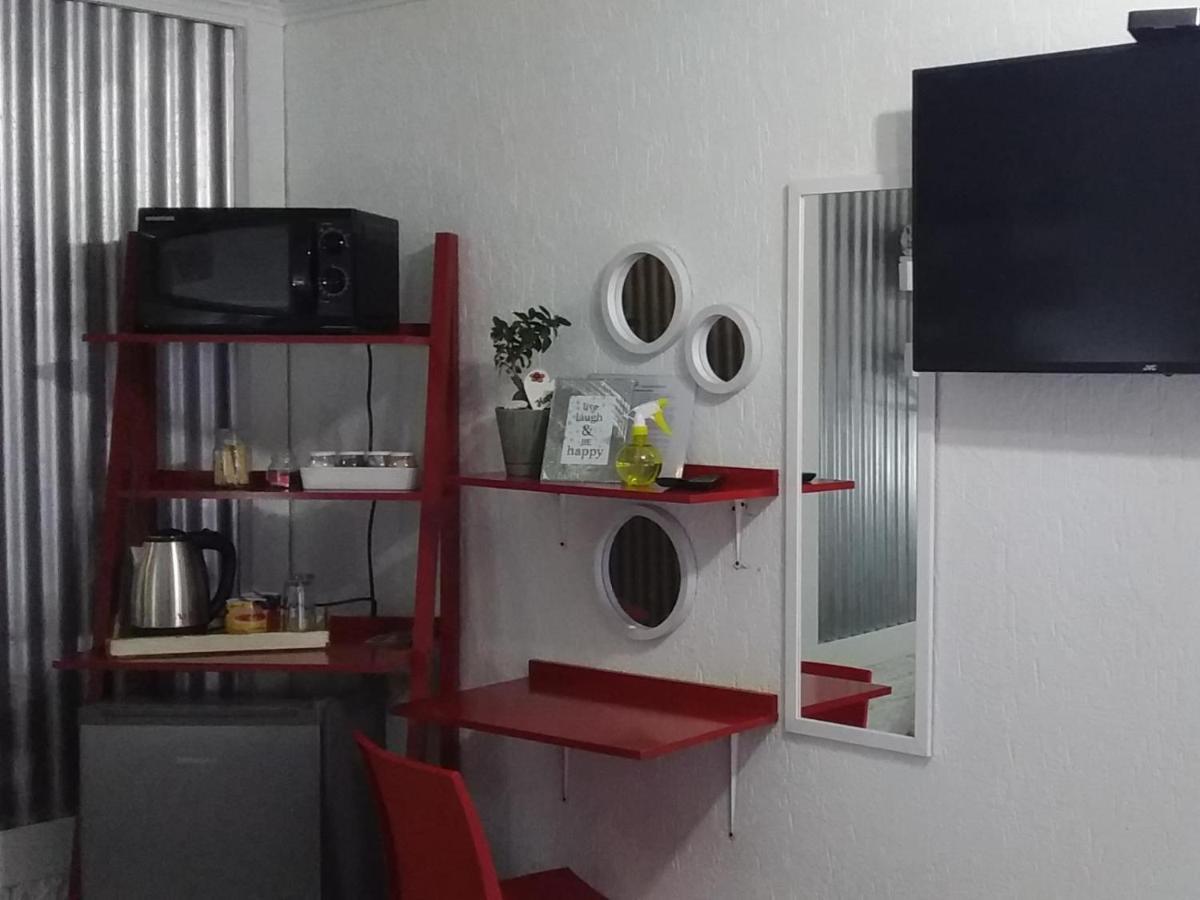 Mykhaya-Your Home Away From Home Kempton Park Dış mekan fotoğraf